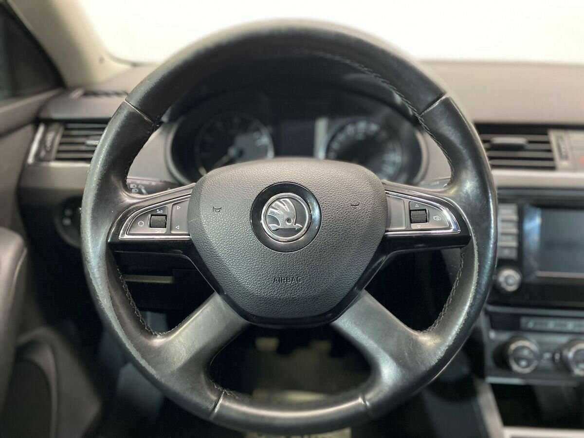 Купить Skoda Octavia с пробегом. Фото: #11