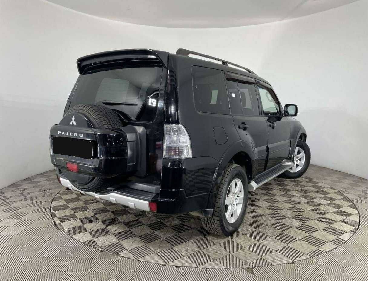 Купить Mitsubishi Pajero с пробегом. Фото: #5