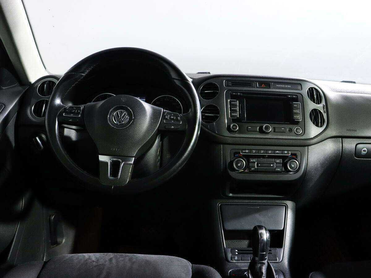 Купить Volkswagen Tiguan с пробегом. Фото: #8