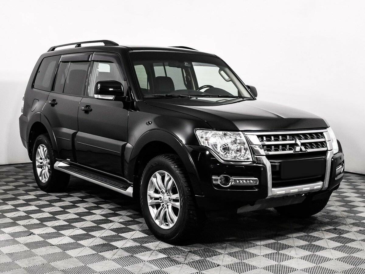 Купить Mitsubishi Pajero с пробегом. Фото: #2