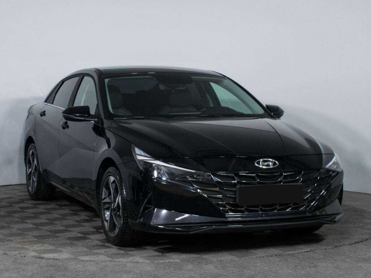 Купить Hyundai Elantra с пробегом. Фото: #2