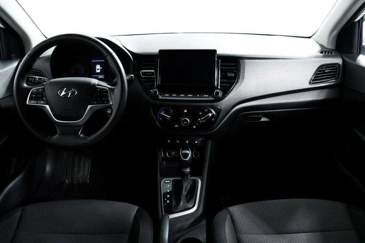 Купить Hyundai Solaris с пробегом. Фото: #8