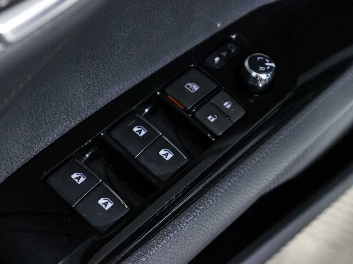 Купить Toyota Camry с пробегом. Фото: #16