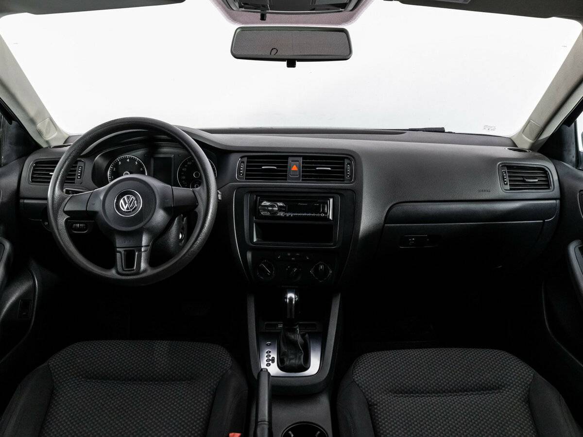 Купить Volkswagen Jetta с пробегом. Фото: #7