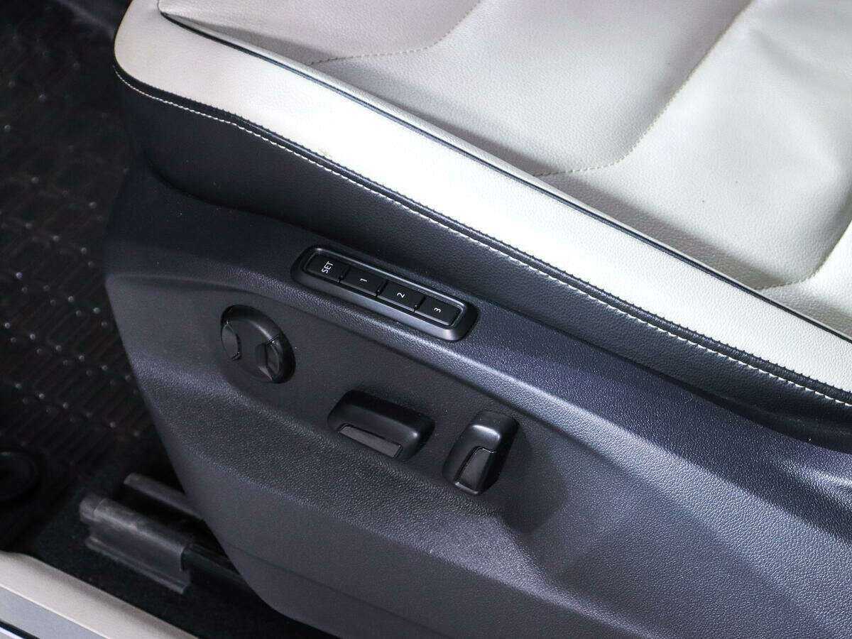 Купить Volkswagen Tiguan с пробегом. Фото: #20