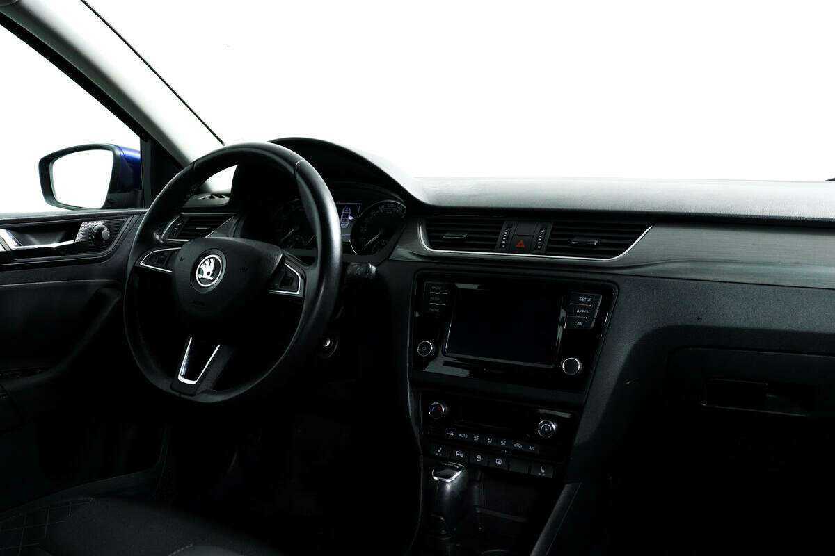 Купить Skoda Rapid с пробегом. Фото: #8