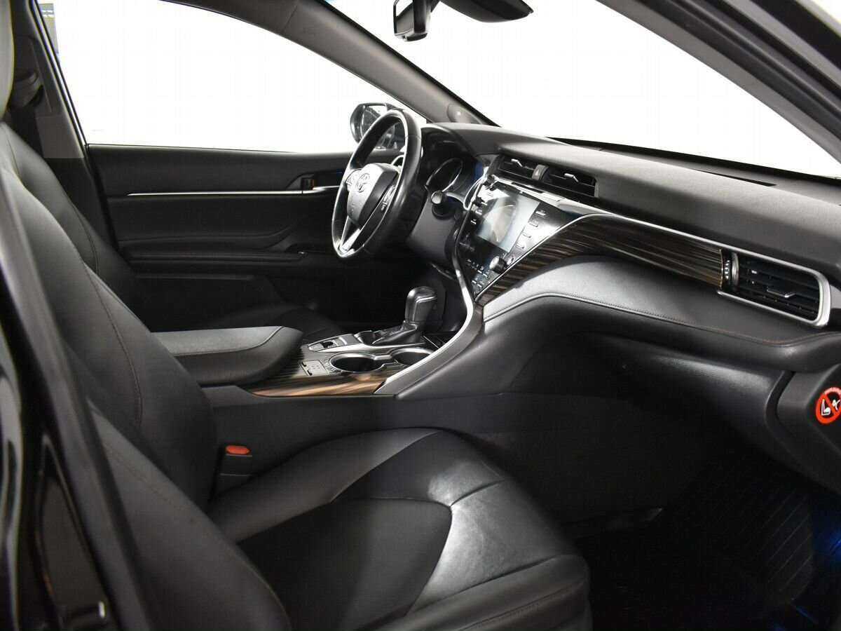Купить Toyota Camry с пробегом. Фото: #7