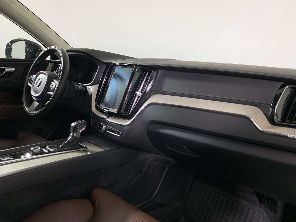 Купить Volvo XC60 с пробегом. Фото: #10