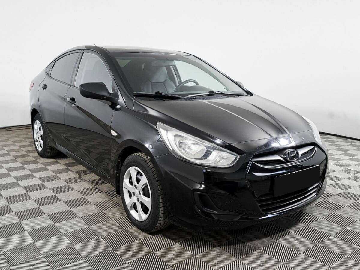 Купить Hyundai Solaris с пробегом. Фото: #2