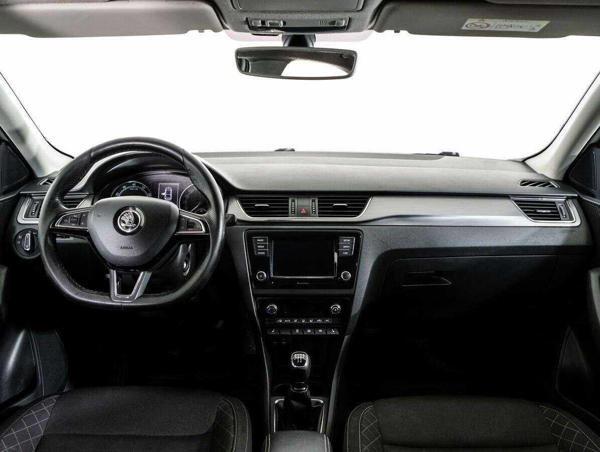 Купить Skoda Rapid с пробегом. Фото: #7