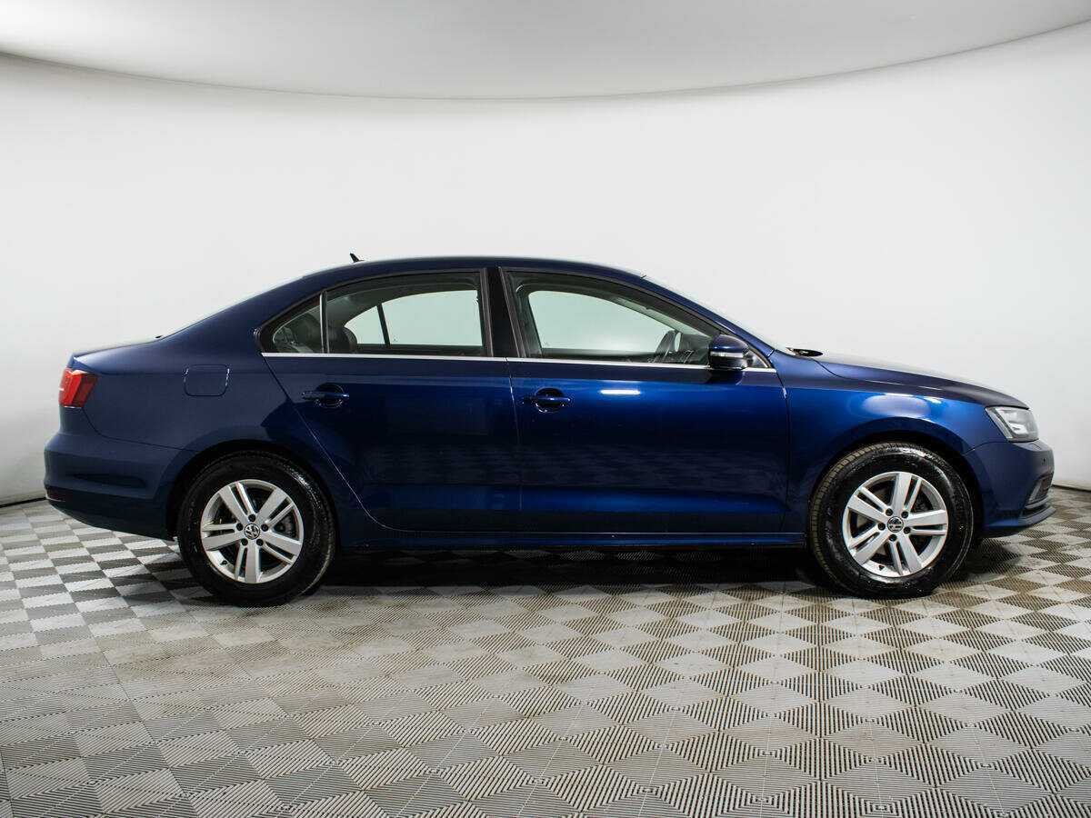 Купить Volkswagen Jetta с пробегом. Фото: #3