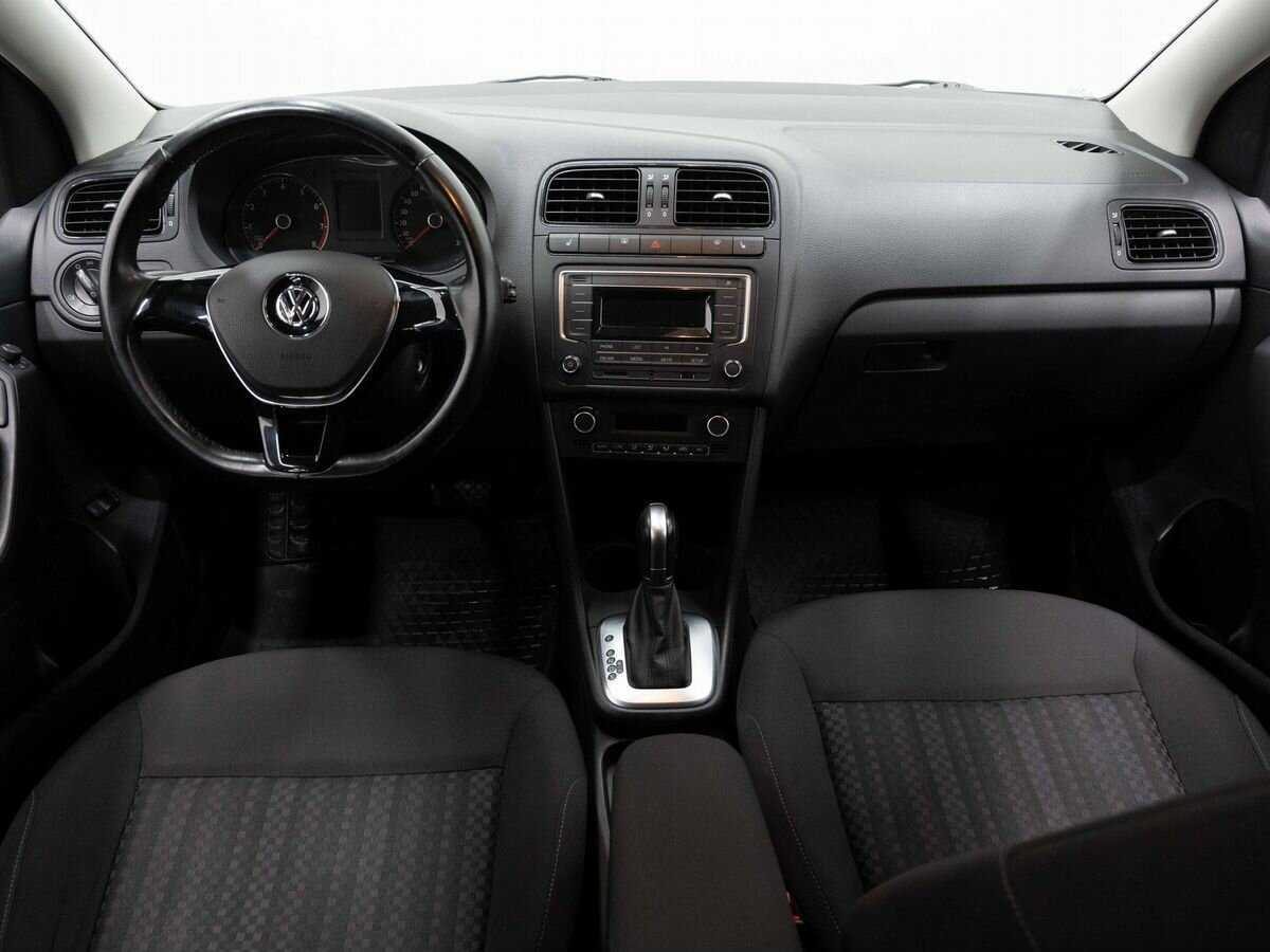 Купить Volkswagen Polo с пробегом. Фото: #13