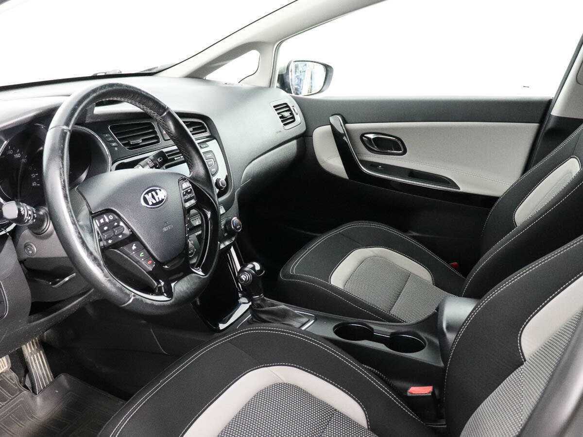Купить Kia Ceed с пробегом. Фото: #9