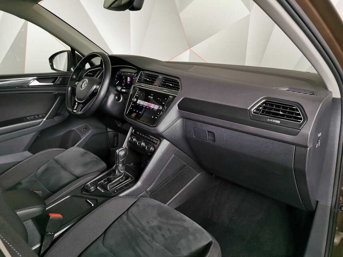 Купить Volkswagen Tiguan с пробегом. Фото: #8