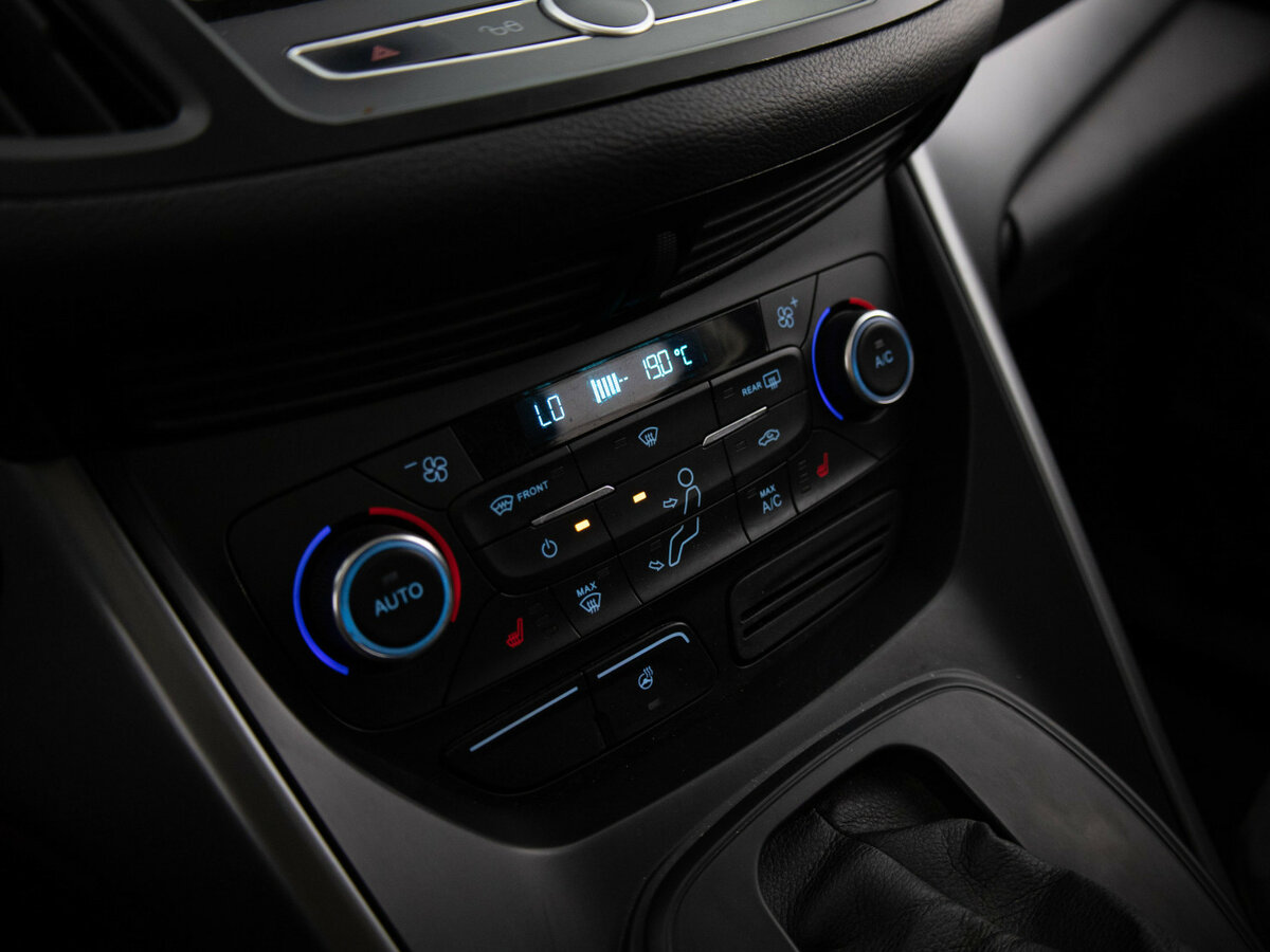 Купить Ford Kuga с пробегом. Фото: #9
