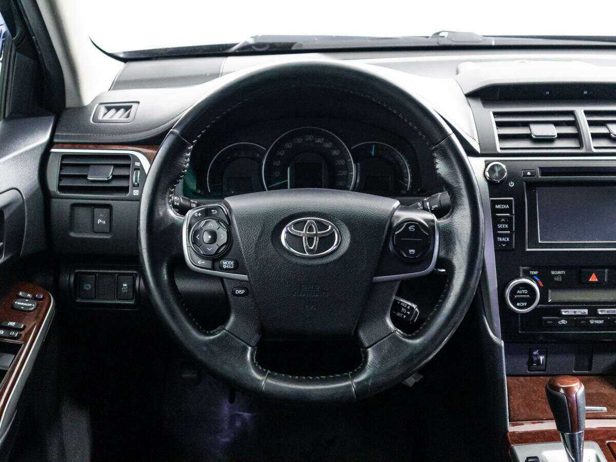 Купить Toyota Camry с пробегом. Фото: #19