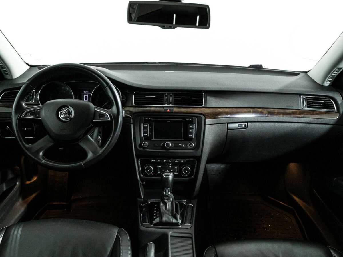Купить Skoda Superb с пробегом. Фото: #12