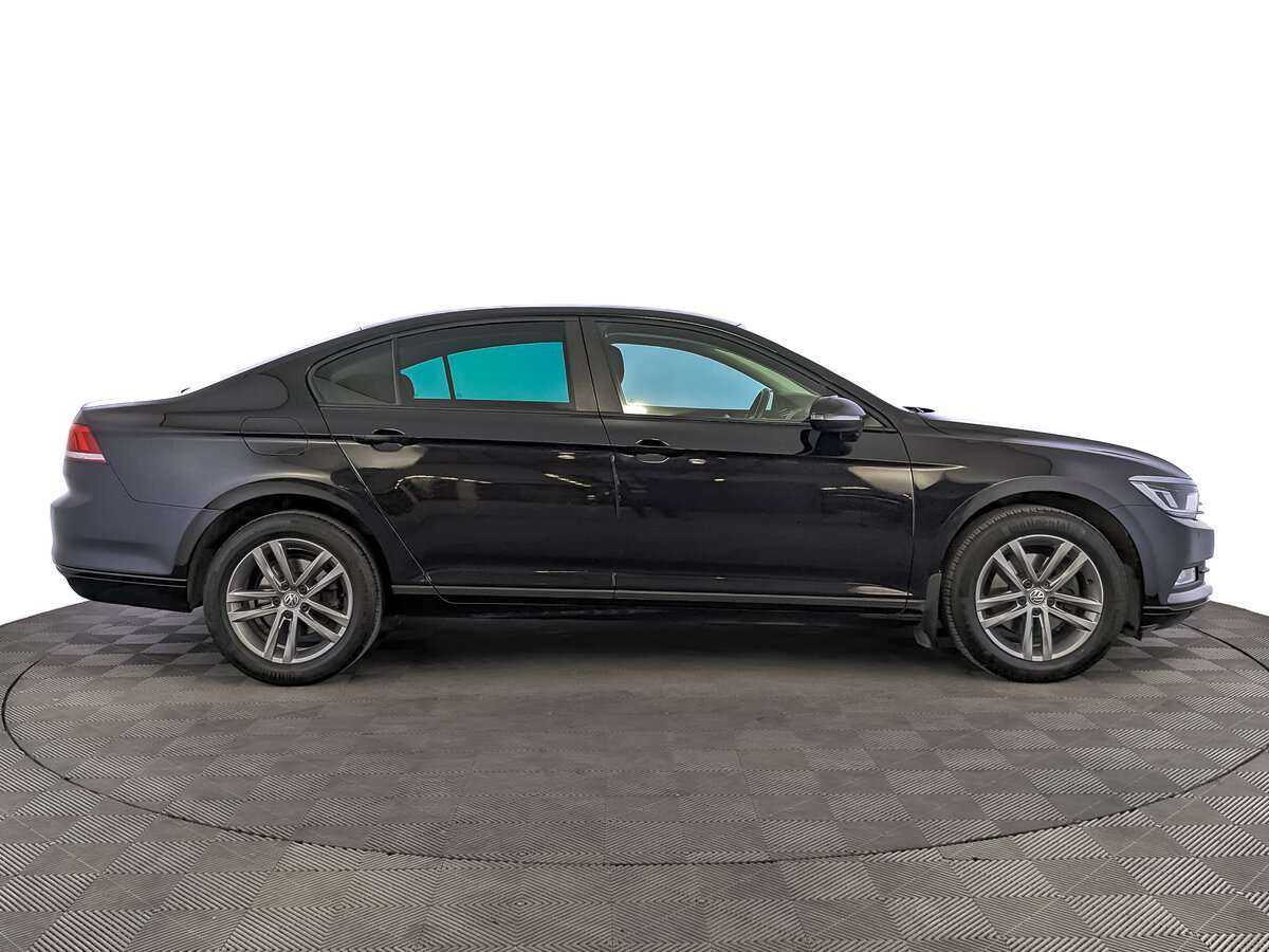 Купить Volkswagen Passat с пробегом. Фото: #3