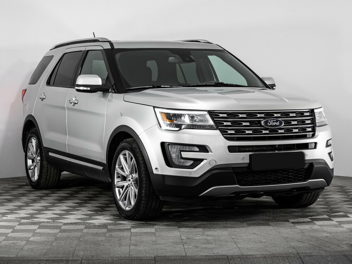Купить Ford Explorer с пробегом. Фото: #2