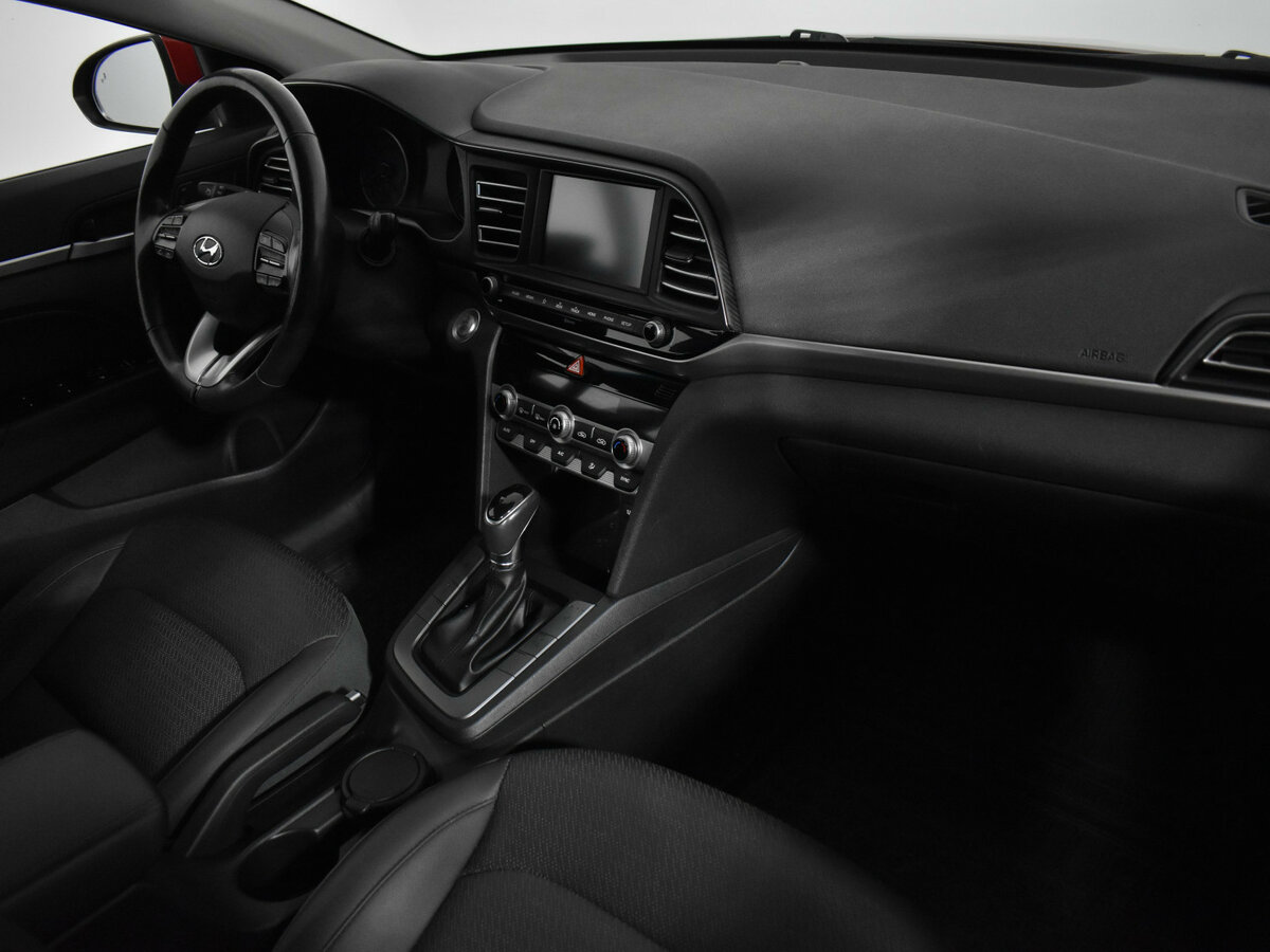 Купить Hyundai Elantra с пробегом. Фото: #8