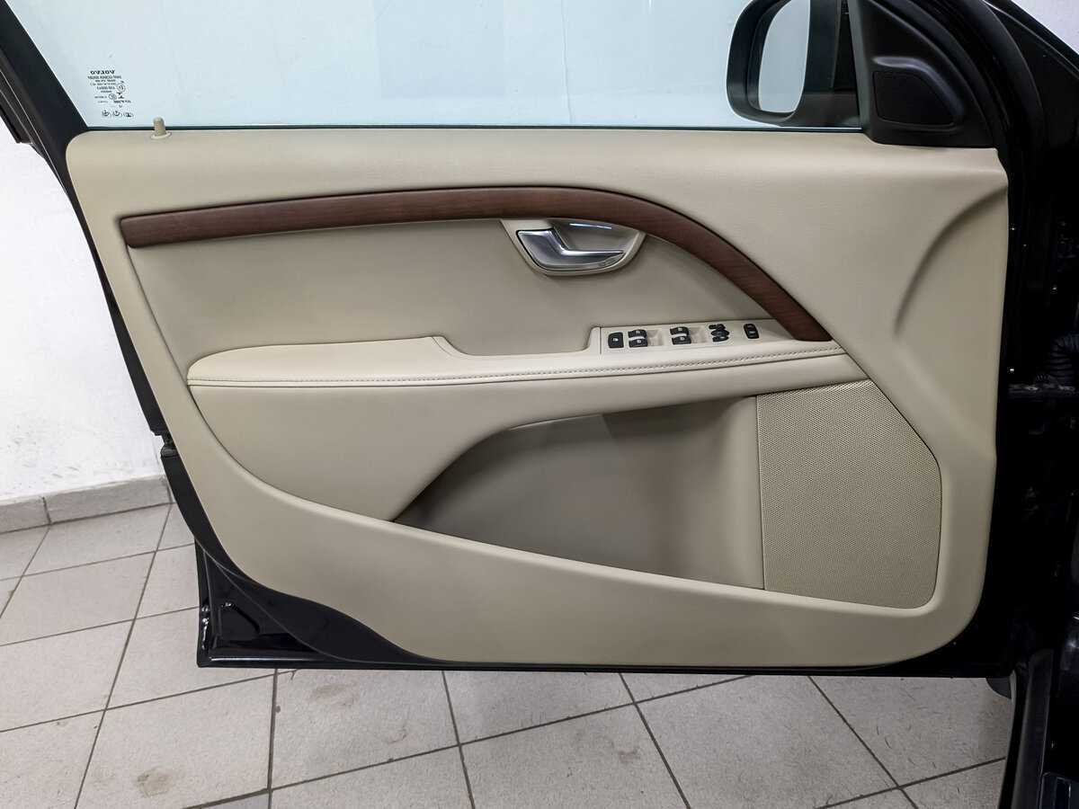 Купить Volvo S80 с пробегом. Фото: #18