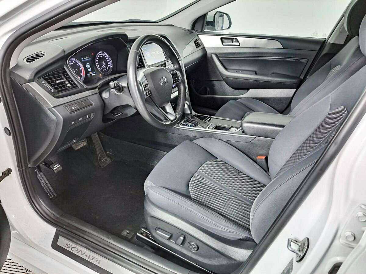 Купить Hyundai Sonata с пробегом. Фото: #13