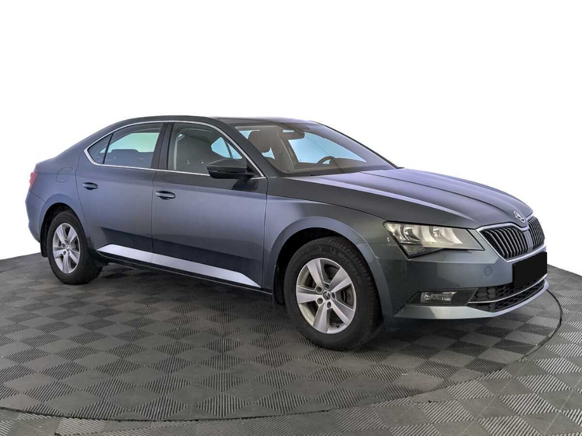 Купить Skoda Superb с пробегом. Фото: #2