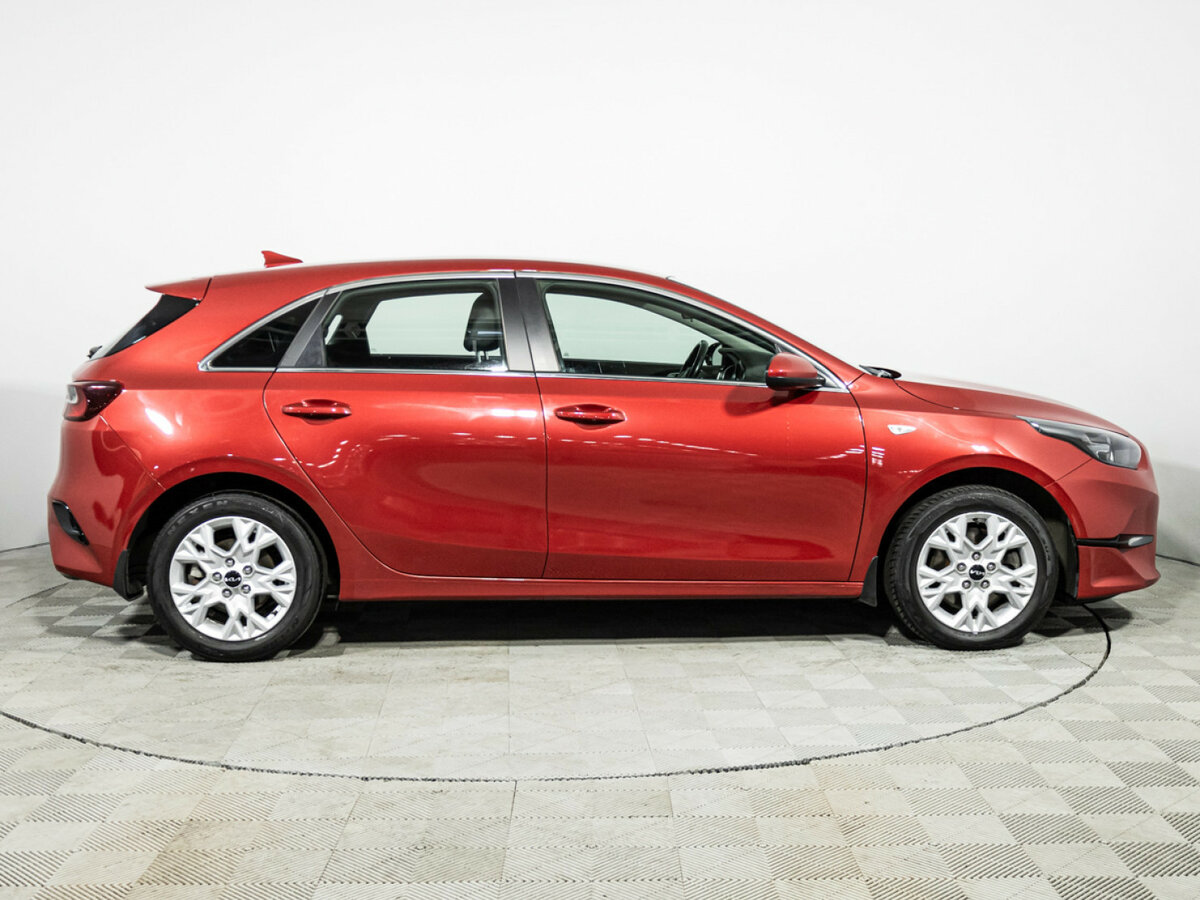Купить Kia Ceed с пробегом. Фото: #3