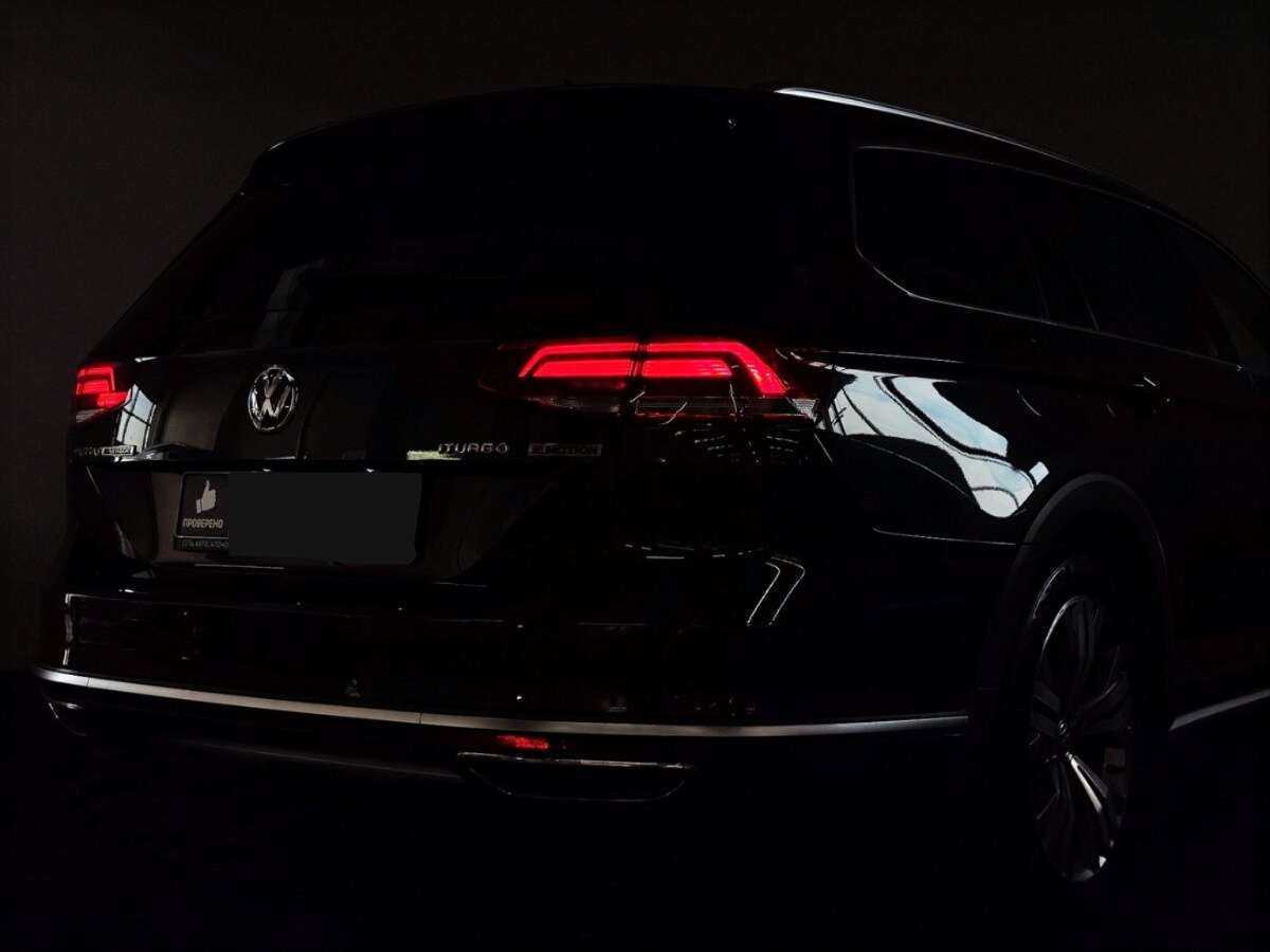 Купить Volkswagen Passat с пробегом. Фото: #24