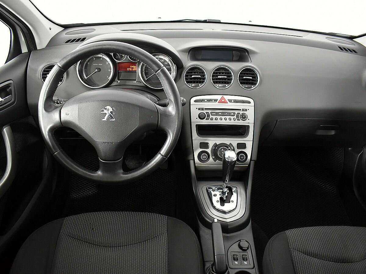 Купить Peugeot 408 с пробегом. Фото: #9