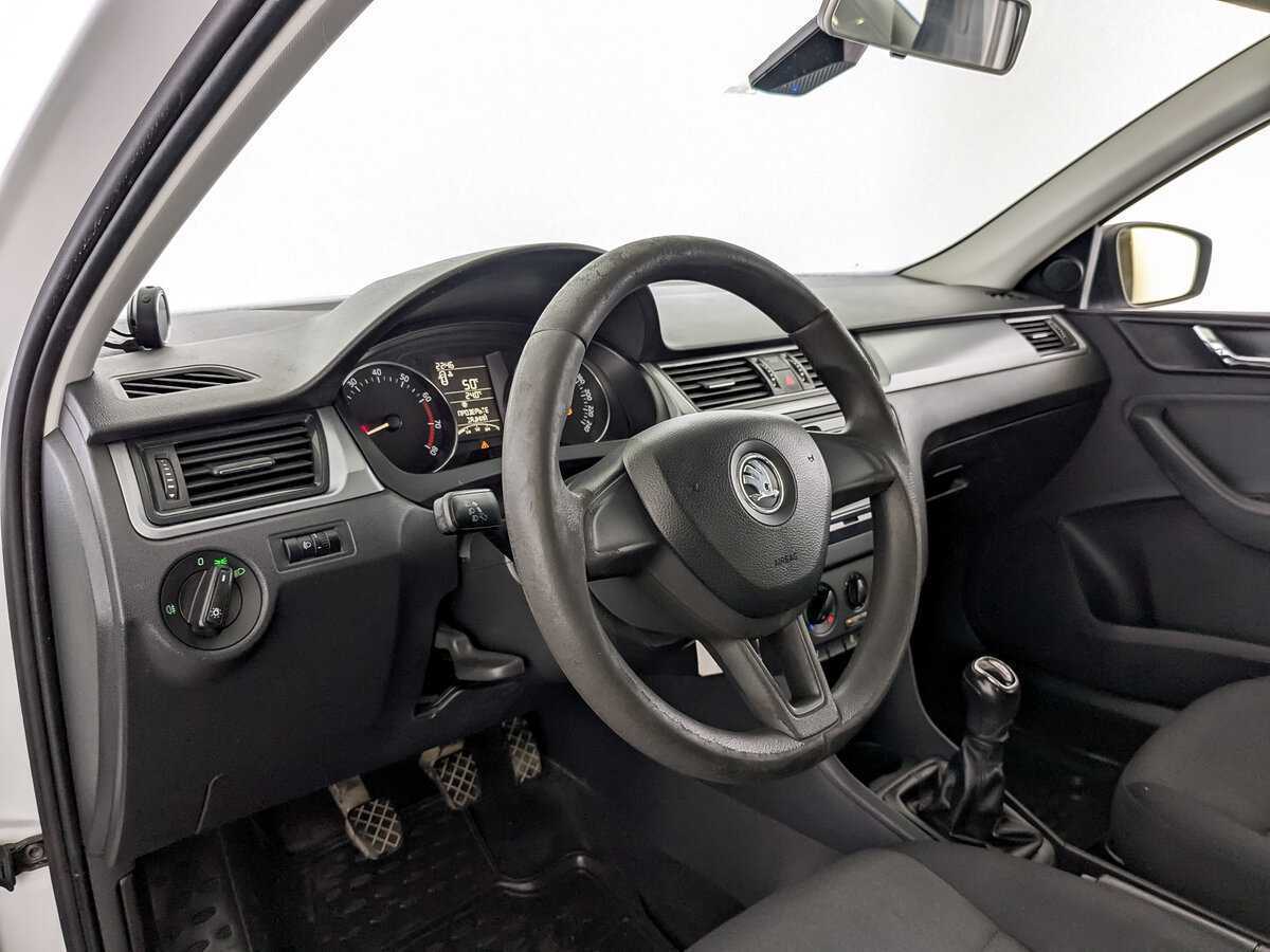 Купить Skoda Rapid с пробегом. Фото: #15