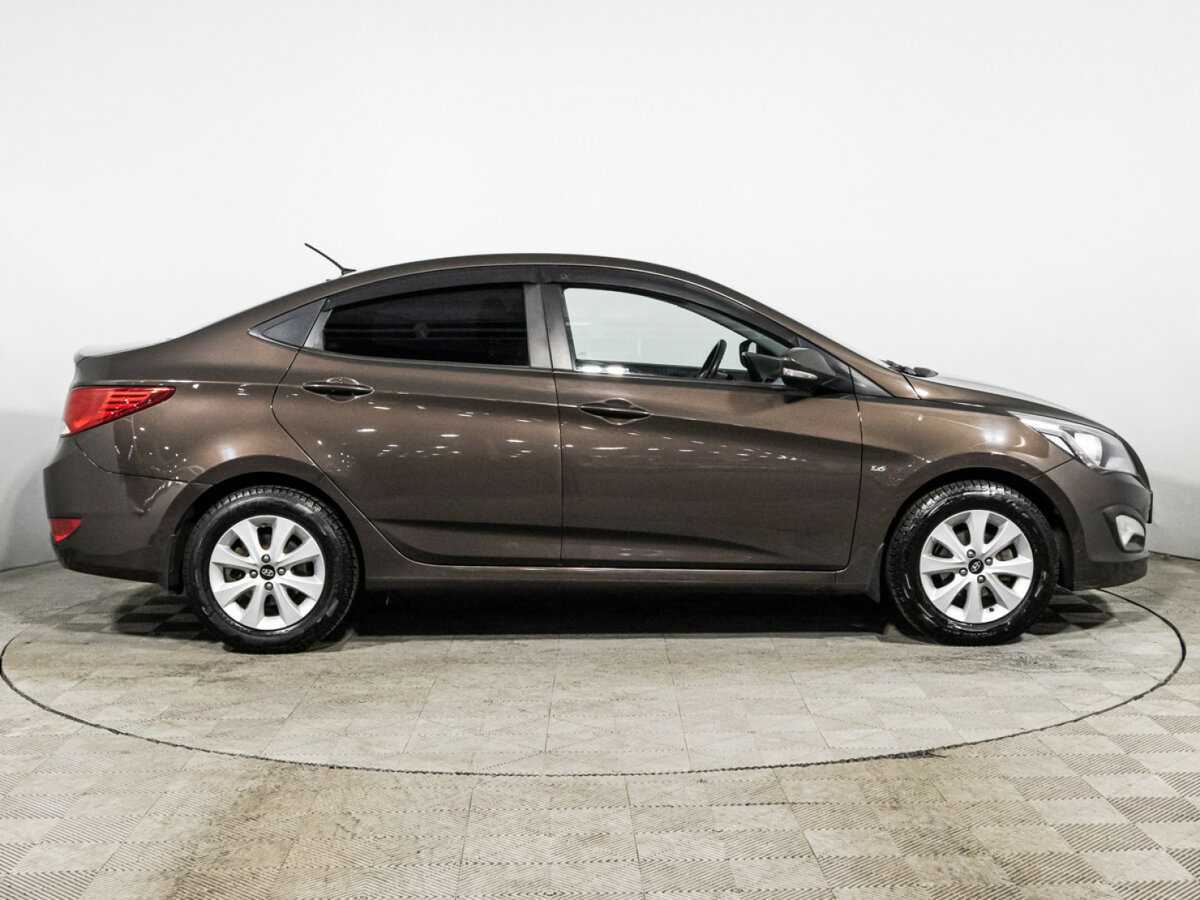Купить Hyundai Solaris с пробегом. Фото: #3