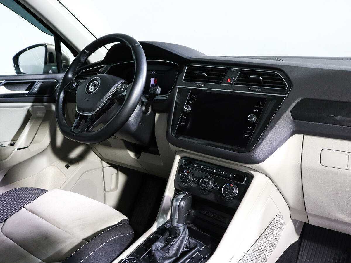 Купить Volkswagen Tiguan с пробегом. Фото: #8