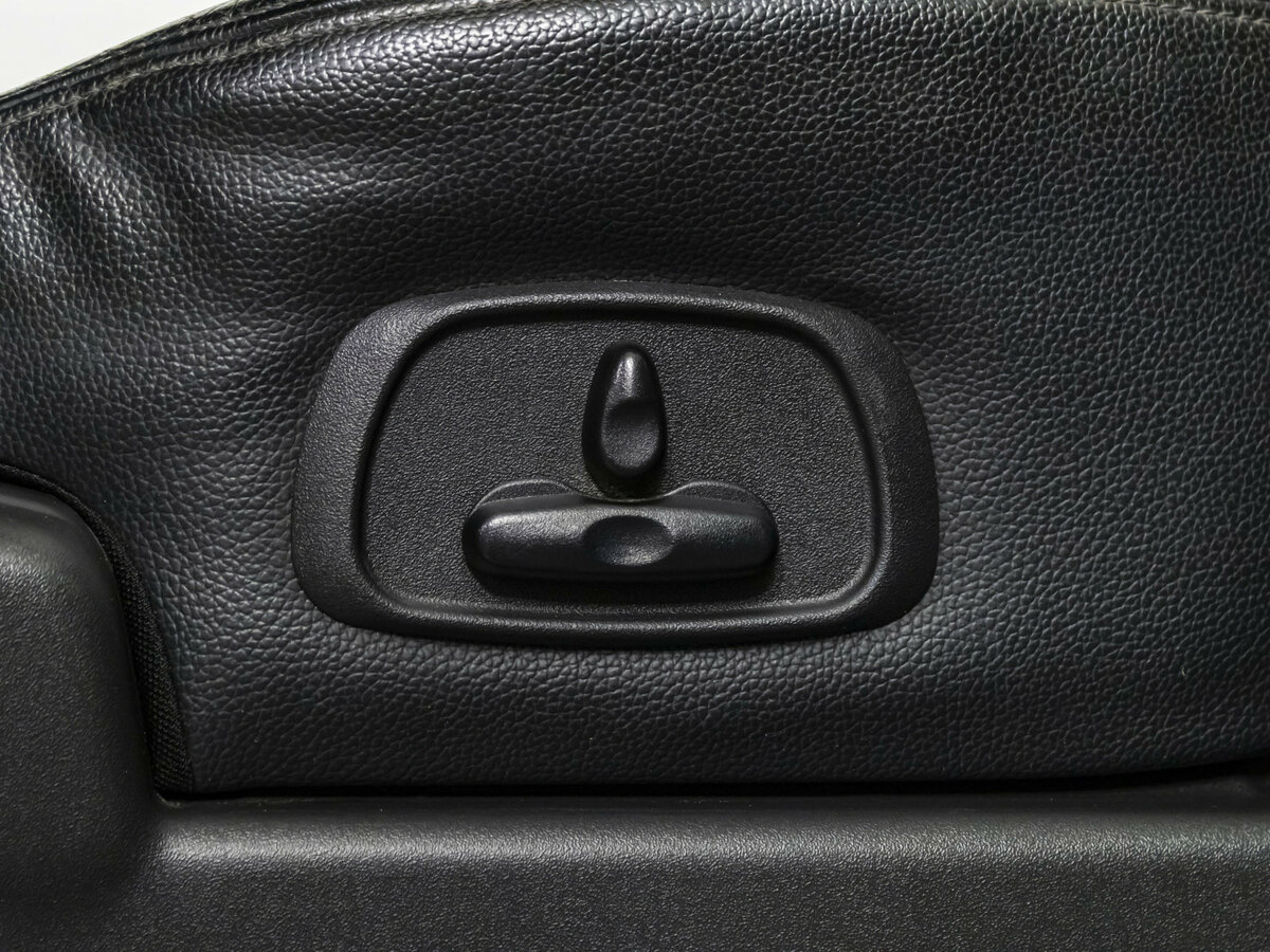 Купить Mitsubishi Pajero с пробегом. Фото: #14