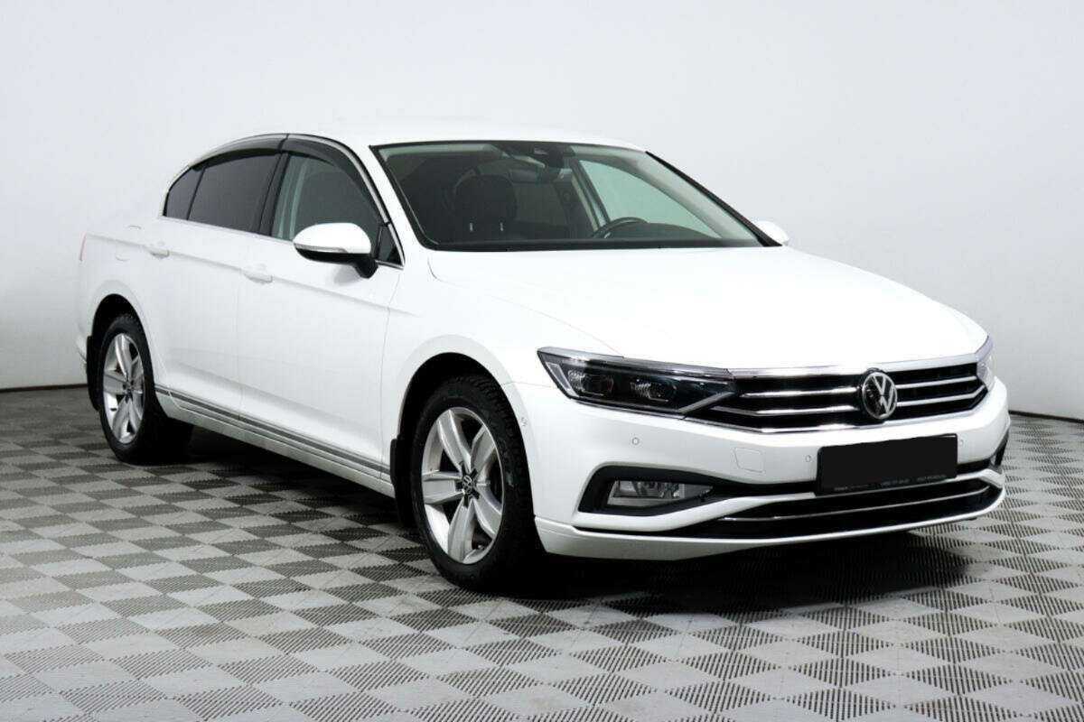 Купить Volkswagen Passat с пробегом. Фото: #2