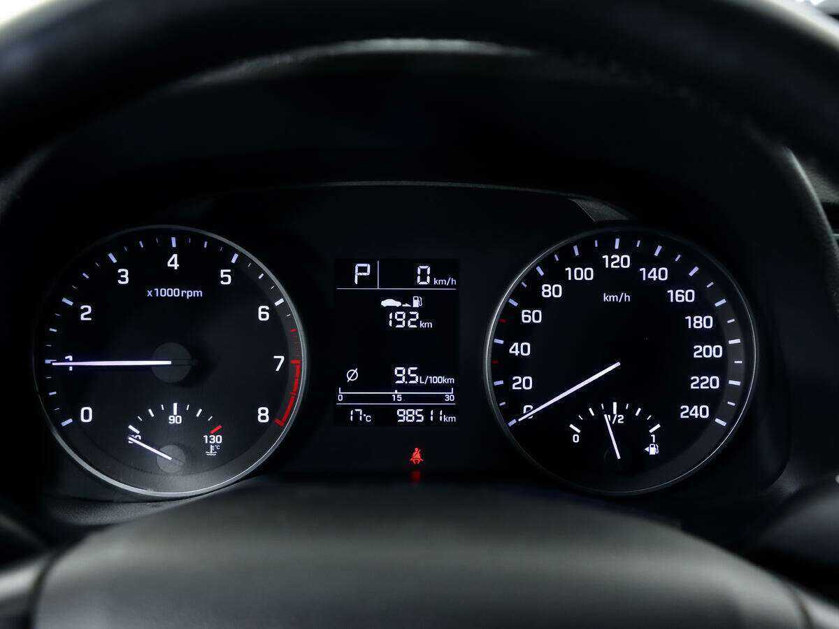 Купить Hyundai Elantra с пробегом. Фото: #13