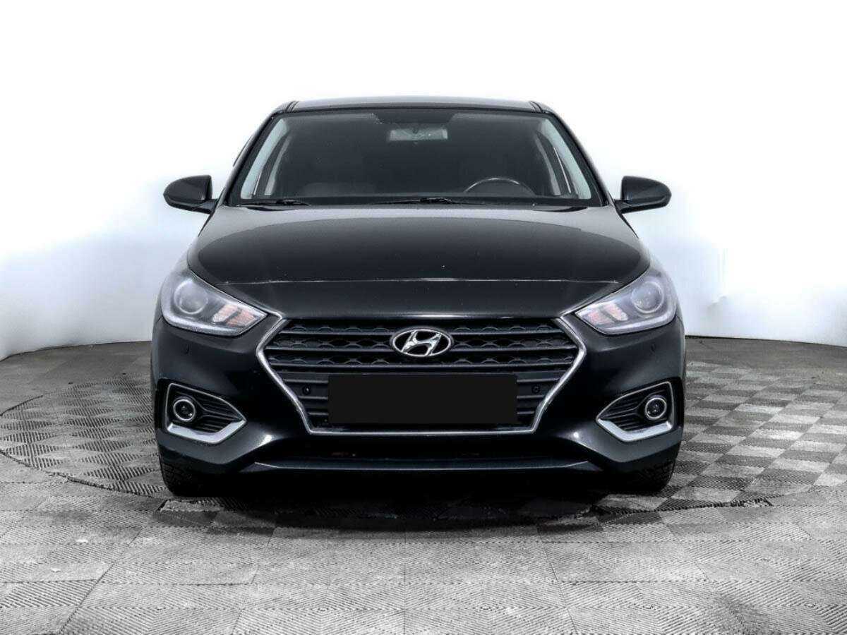 Купить Hyundai Solaris с пробегом. Фото: #1