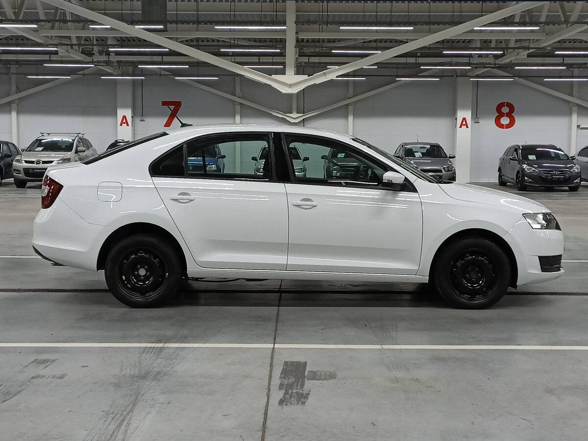 Купить Skoda Rapid с пробегом. Фото: #3