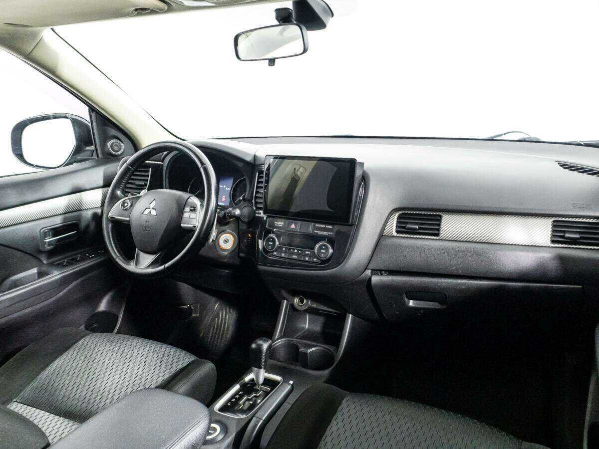 Купить Mitsubishi Outlander с пробегом. Фото: #8