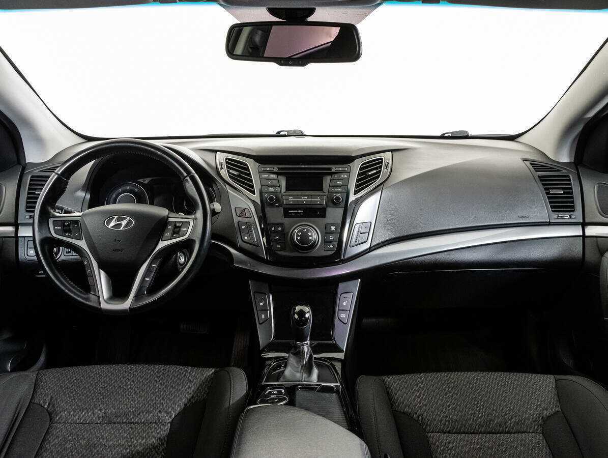 Купить Hyundai i40 с пробегом. Фото: #12