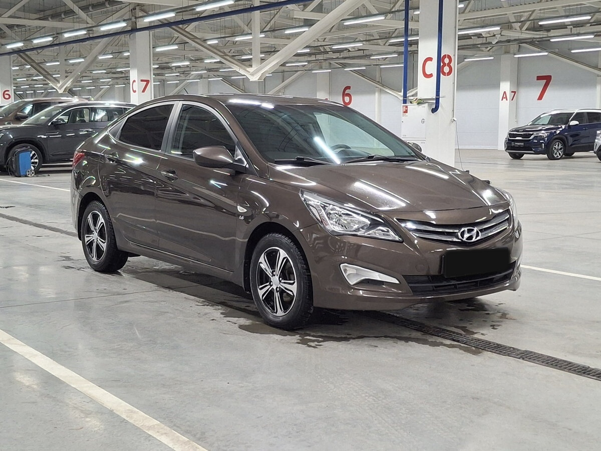 Купить Hyundai Solaris с пробегом. Фото: #2