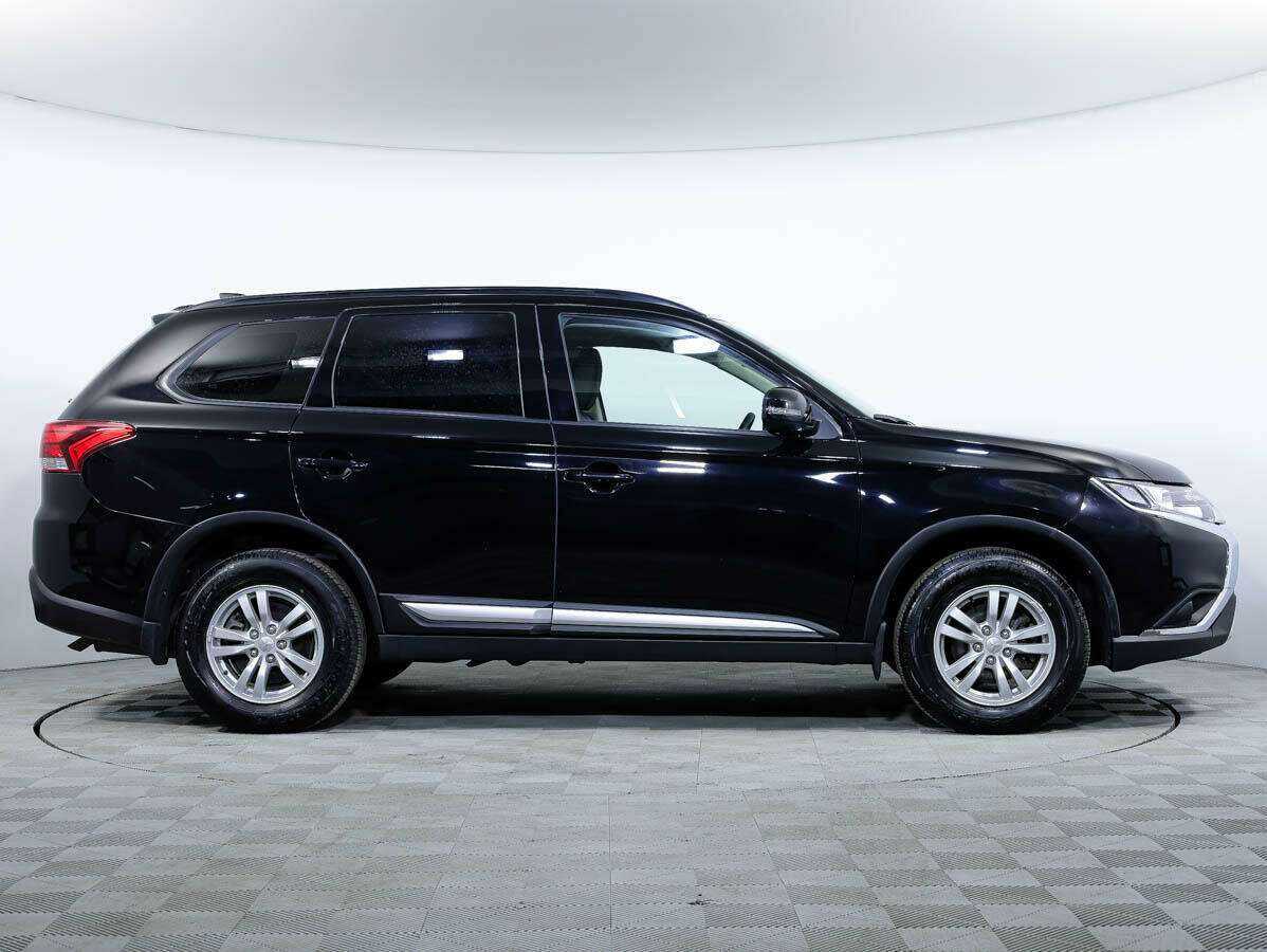 Купить Mitsubishi Outlander с пробегом. Фото: #2