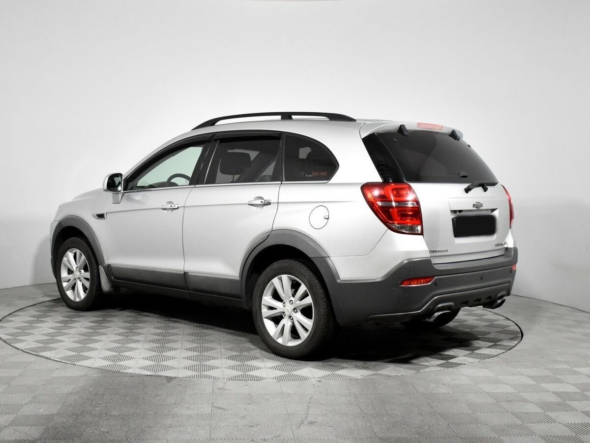 Купить Chevrolet Captiva с пробегом. Фото: #4