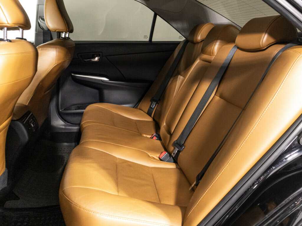 Купить Toyota Camry с пробегом. Фото: #9