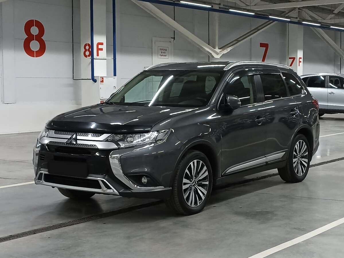 Купить Mitsubishi Outlander с пробегом. Фото: #0