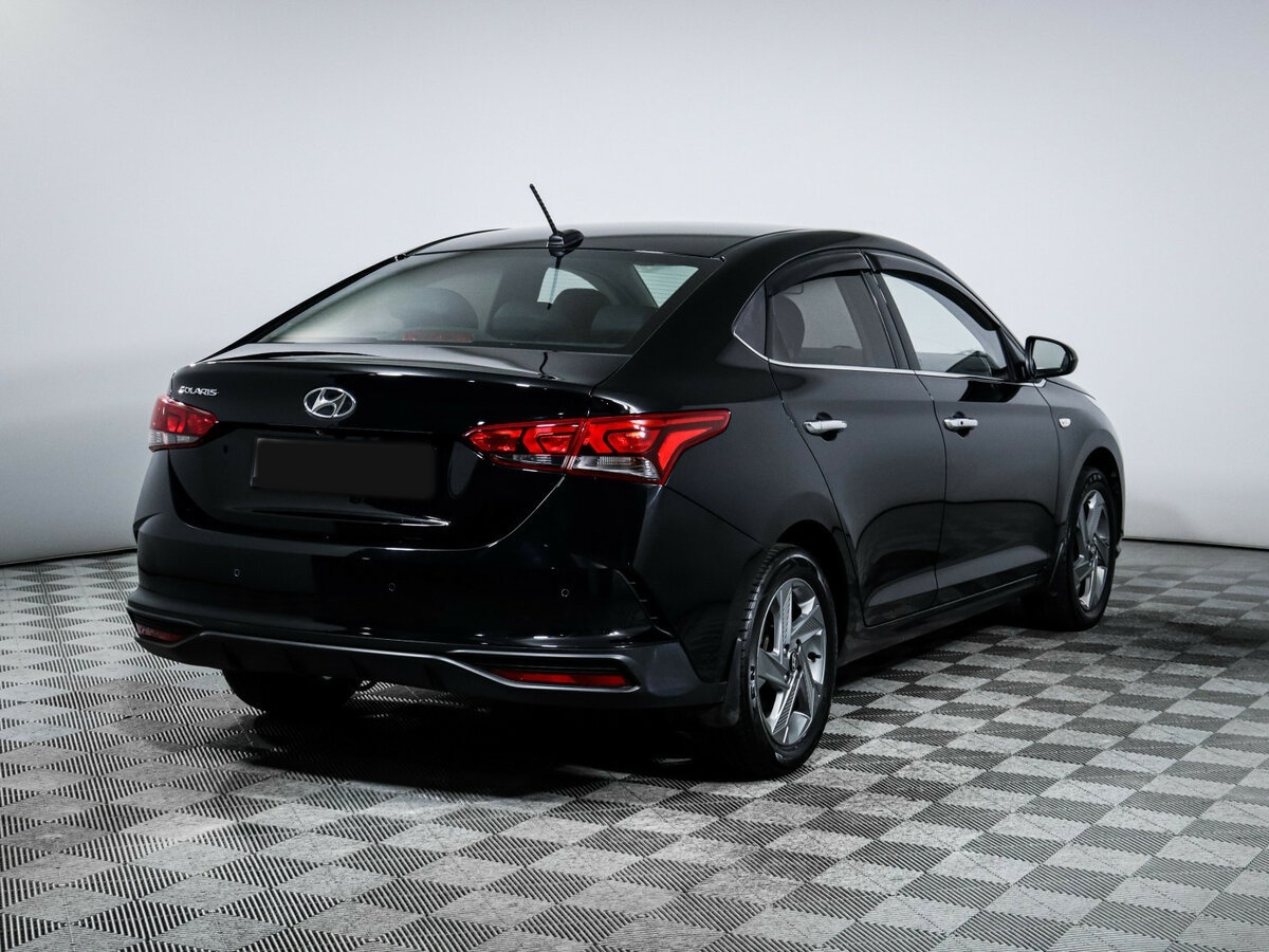 Купить Hyundai Solaris с пробегом. Фото: #3