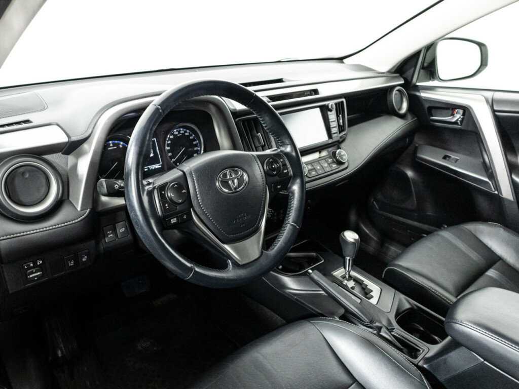 Купить Toyota RAV4 с пробегом. Фото: #10