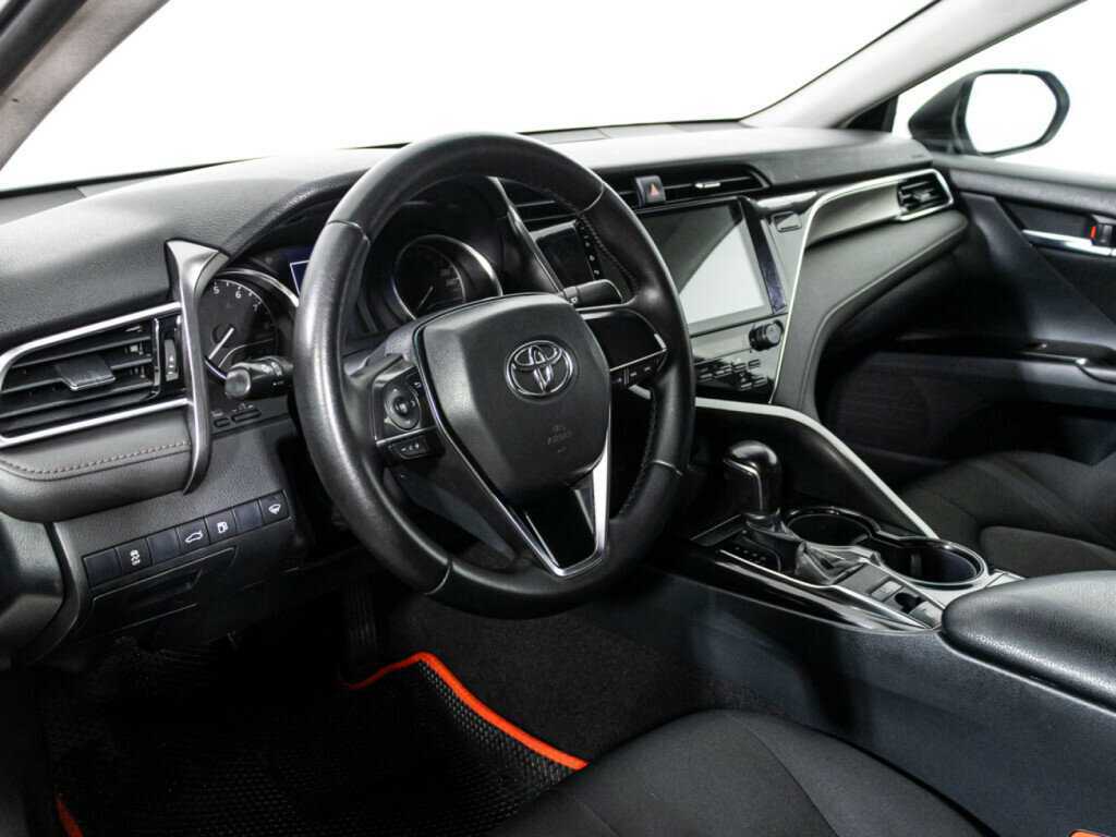 Купить Toyota Camry с пробегом. Фото: #10