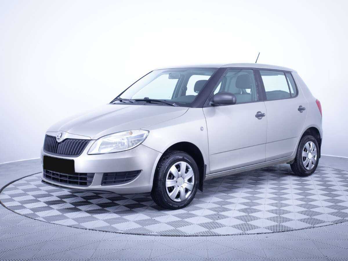 Купить Skoda Fabia с пробегом. Посмотреть фото