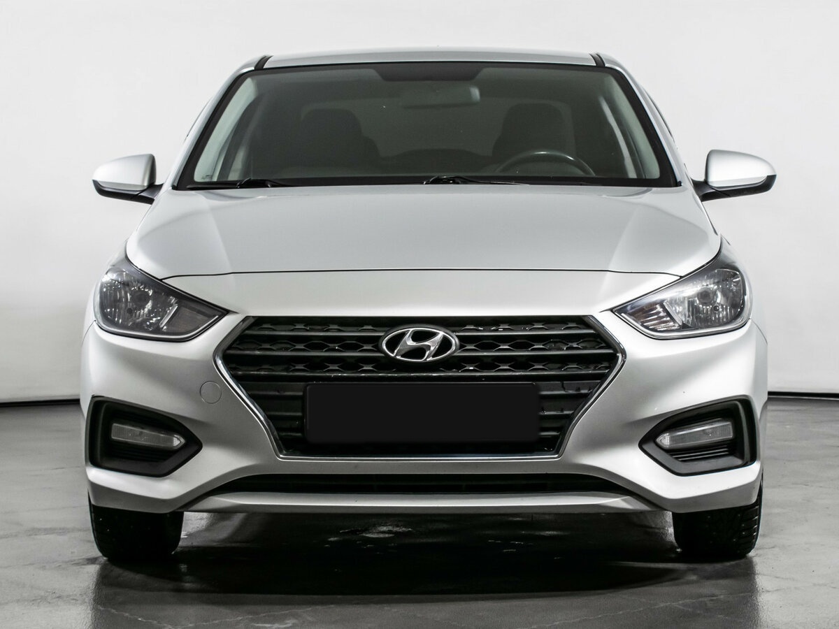 Купить Hyundai Solaris с пробегом. Фото: #1
